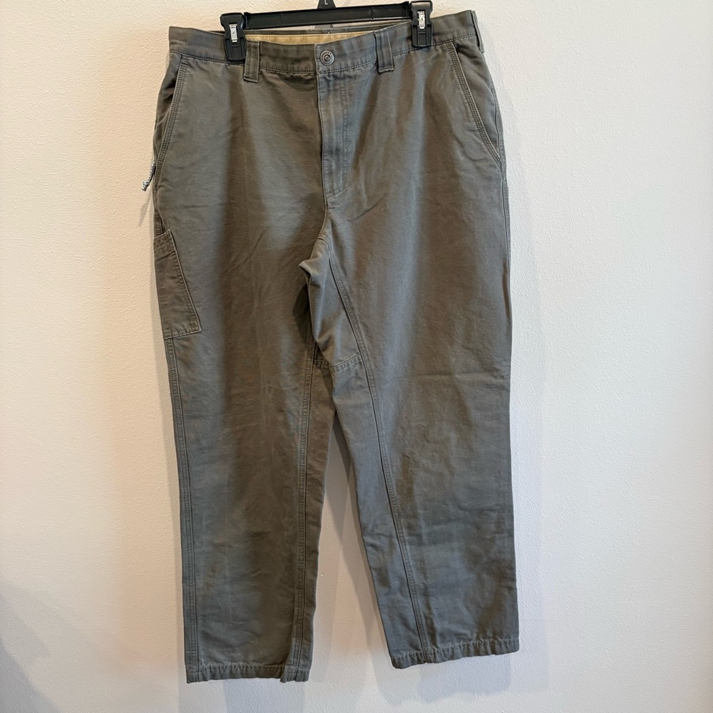 Columbia Sportswear Company Men's Cargo Pants in Greenish Gray 36 x 32